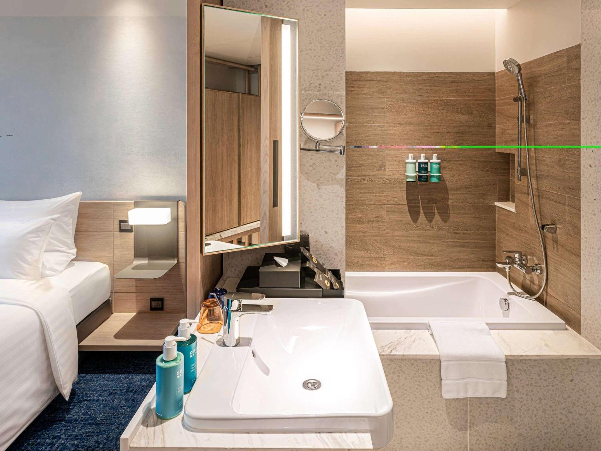 Novotel Bangkok Future Park Rangsit Pathum Thani Exterior photo